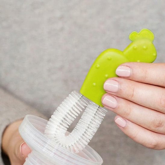 Goupillon biberon pour nettoyer les tétines