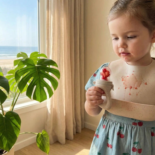 Comment apprendre à bébé manger seul sans stresse ? - Kiabebe