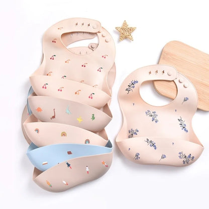 New Silicone Eating Bib Adjustable Strape Lightweight Newborn Feeding Cloth Waterproof Infant Bibs Daily Use