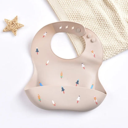 New Silicone Eating Bib Adjustable Strape Lightweight Newborn Feeding Cloth Waterproof Infant Bibs Daily Use