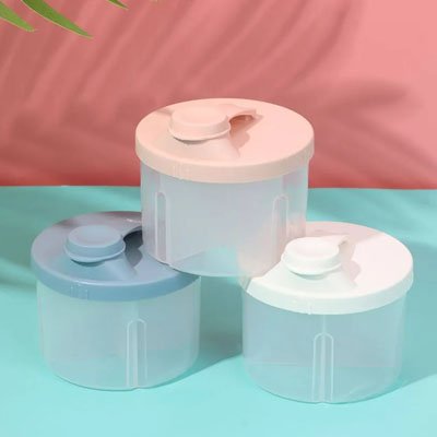 Boite doseuse lait en en trois couleur